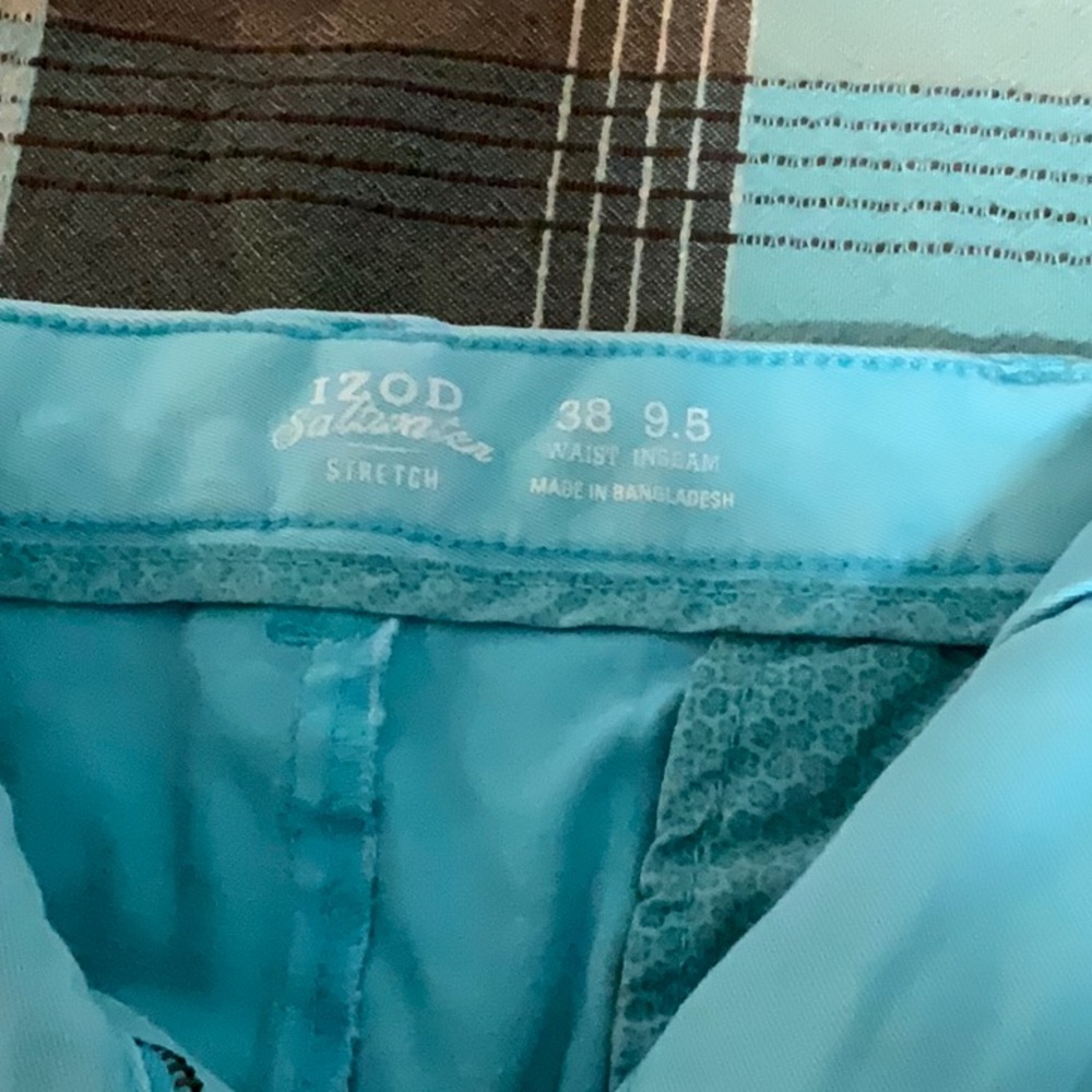 Men’s Izod size 38 shorts